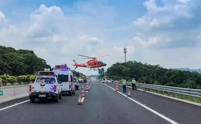 石屏高速公路汽车救援案例